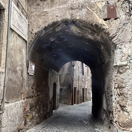 Tibur Parva - Intero Nel Borgo Medievale